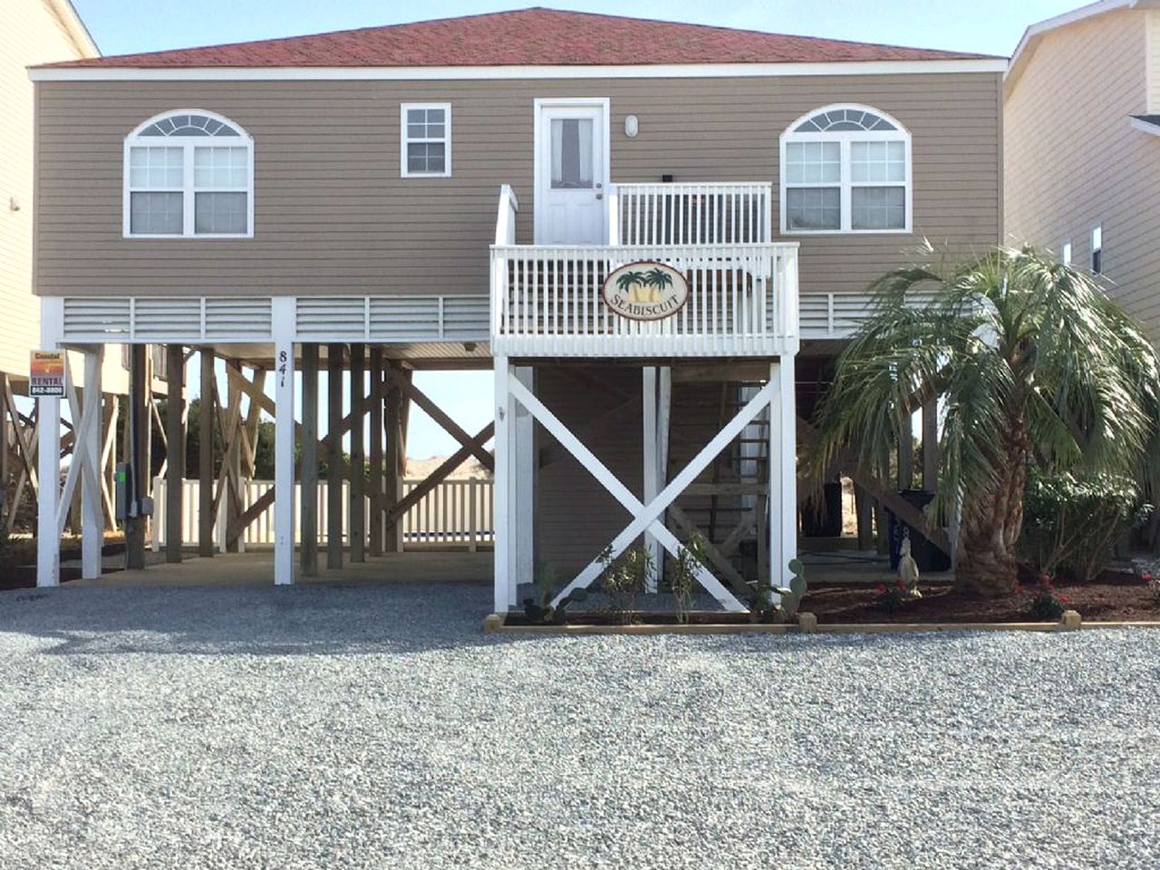 Elevated Oceanfront Cabin for a Relaxing Getaway in Holden Beach, North Carolina