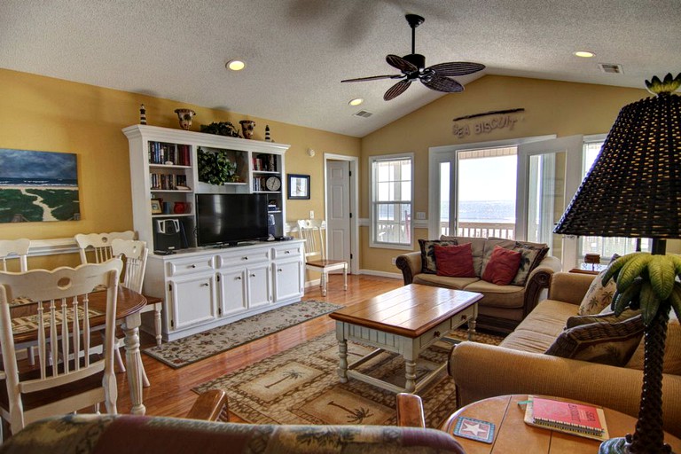 Beach Houses (Holden Beach, North Carolina, United States)