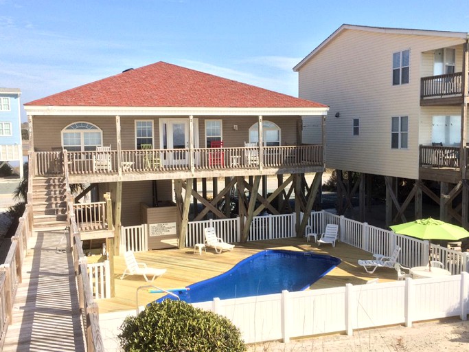 Beach Houses (Holden Beach, North Carolina, United States)