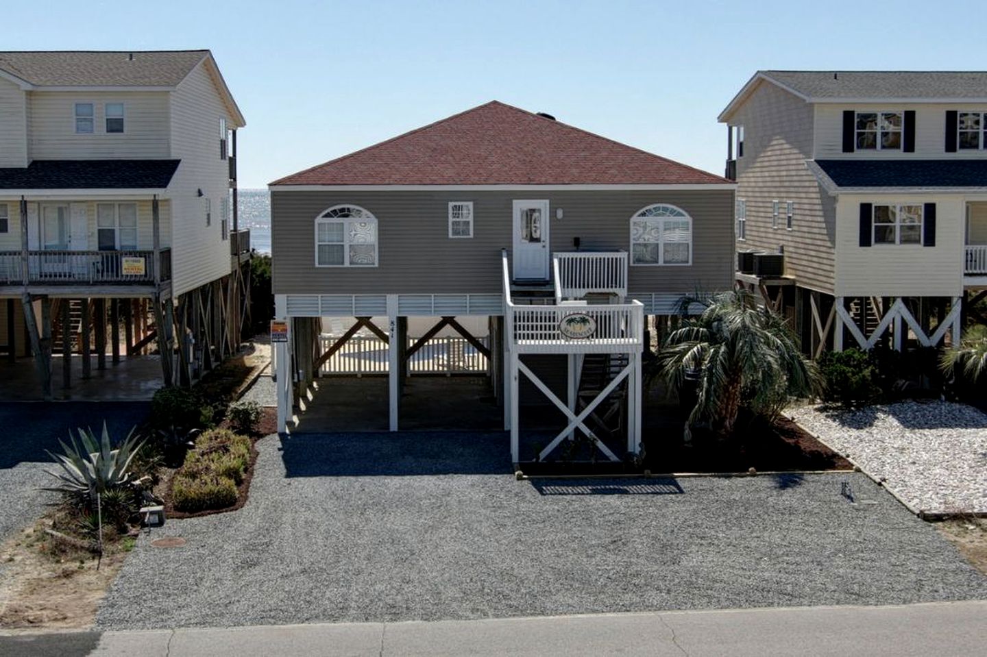 Elevated Oceanfront Cabin for a Relaxing Getaway in Holden Beach, North Carolina