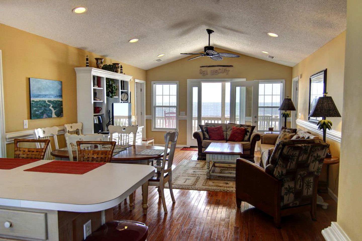 Elevated Oceanfront Cabin for a Relaxing Getaway in Holden Beach, North Carolina