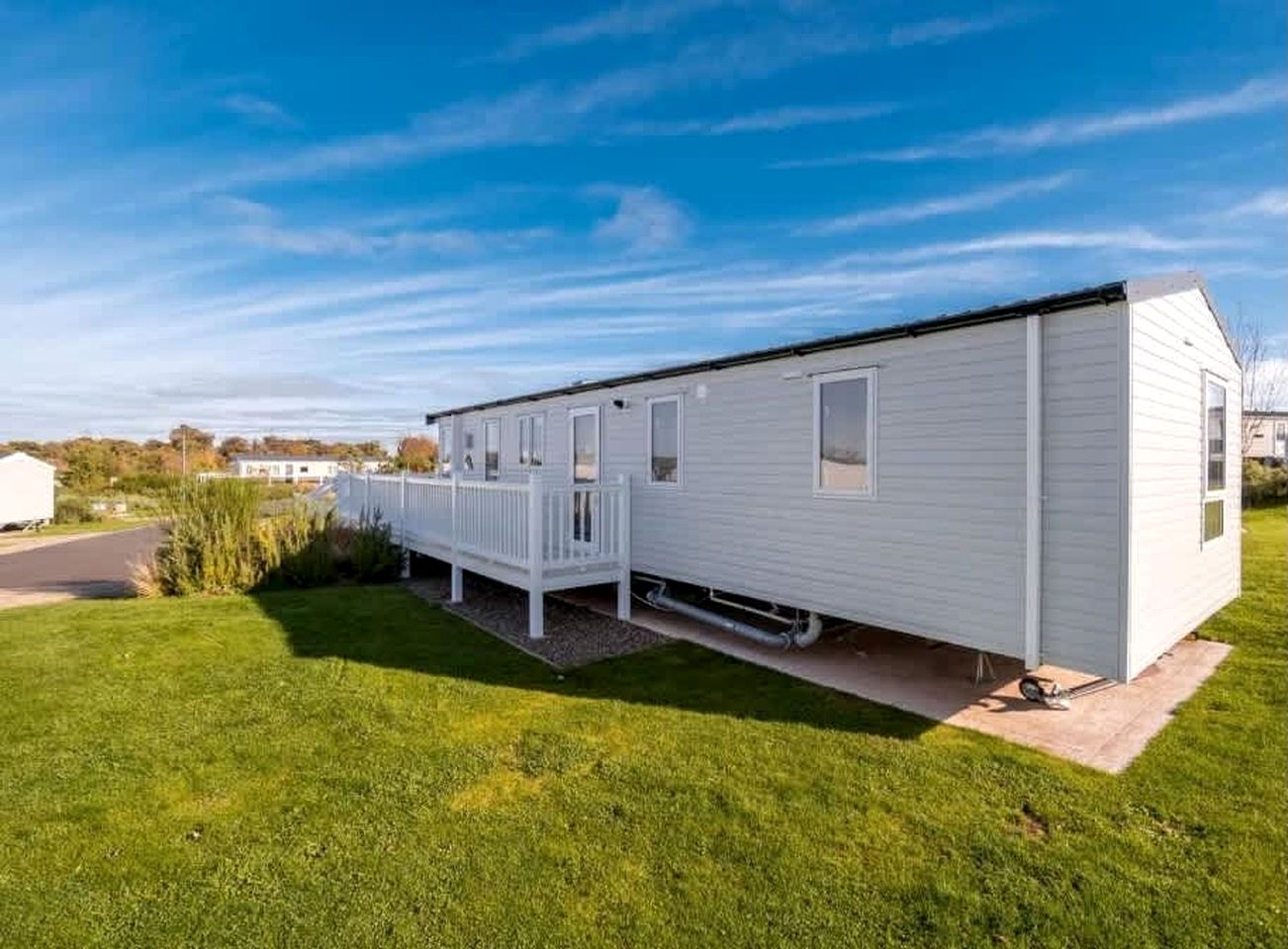 Spacious Coastal Lodge Near Beach with Pool, WiFi & On-Site Family Activities in Scotland, United Kingdom