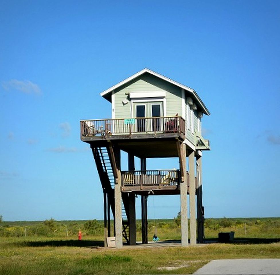 Vacation Rental with Beach Access in Gilchrist, Texas
