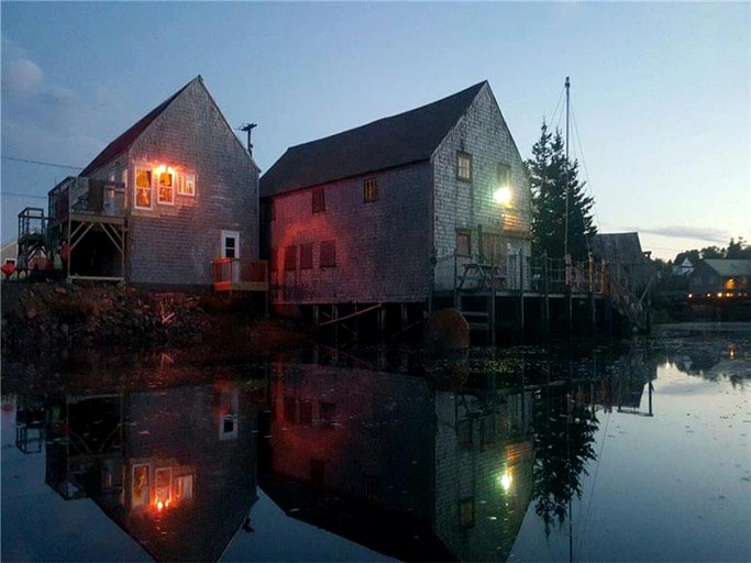 Cottages (Grand Manan, New Brunswick, Canada)