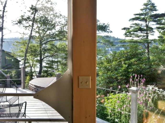 Cottages (East Boothbay, Maine, United States)