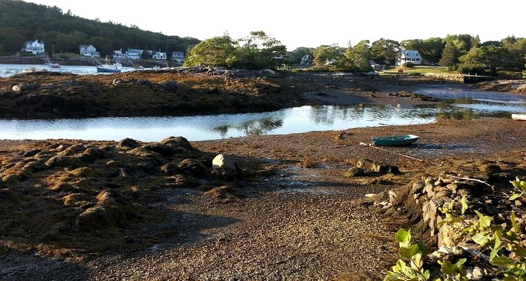 Cottages (East Boothbay, Maine, United States)