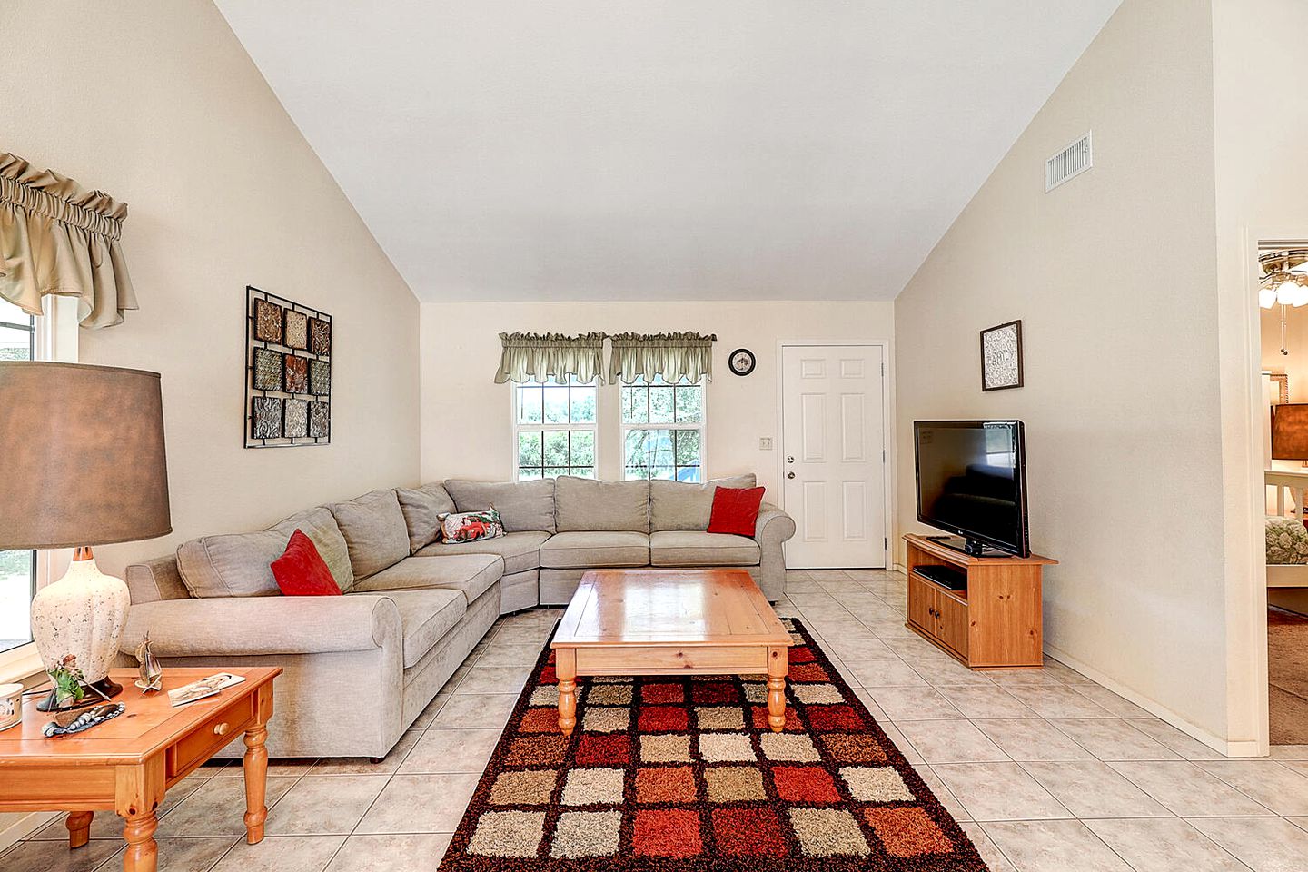Great Family Cabin with Fire Pit Perfect for Outdoor Activities in Rockport, Texas