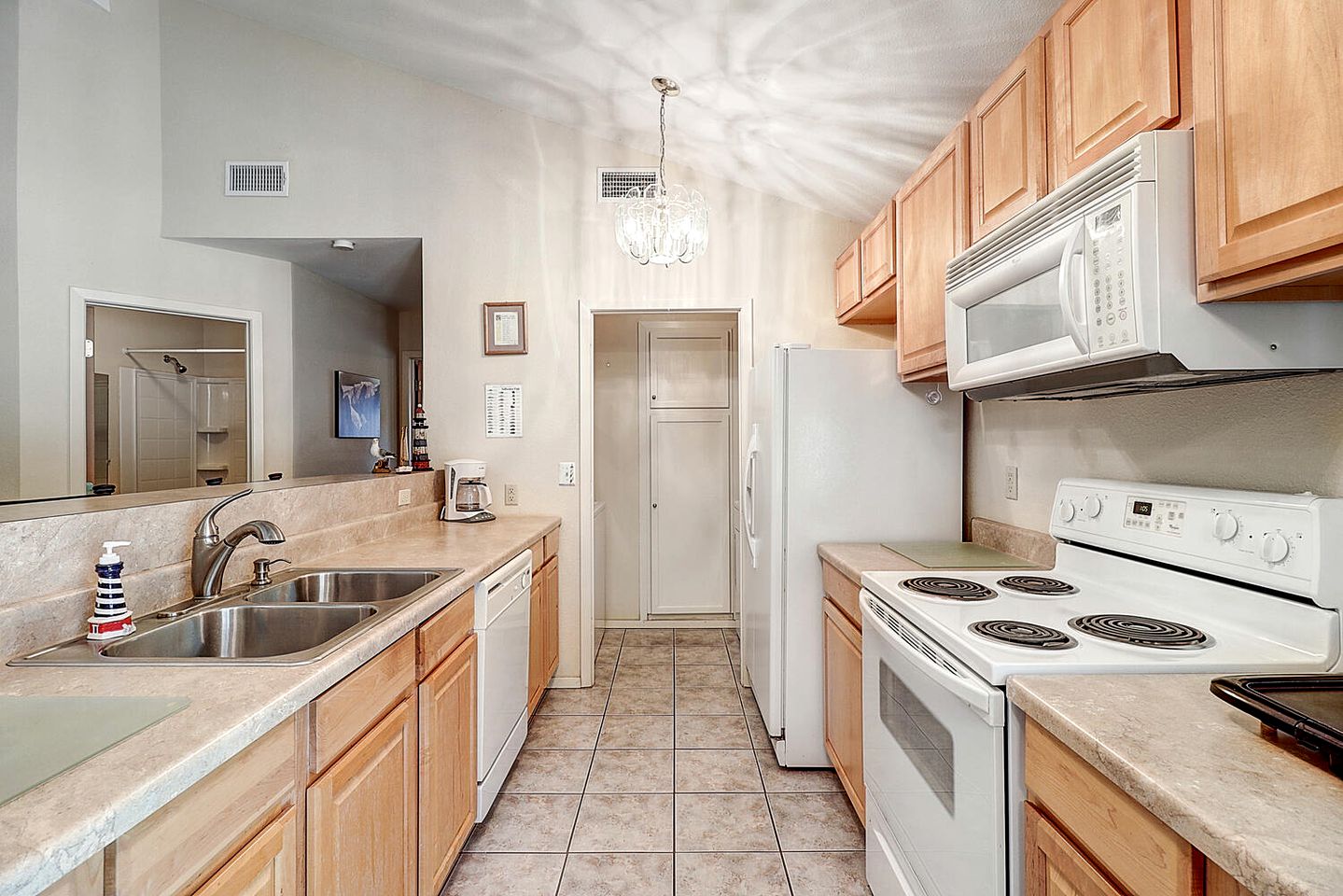 Great Family Cabin with Fire Pit Perfect for Outdoor Activities in Rockport, Texas