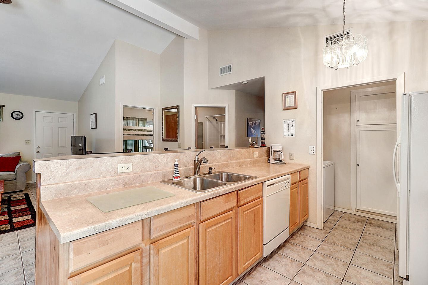 Great Family Cabin with Fire Pit Perfect for Outdoor Activities in Rockport, Texas