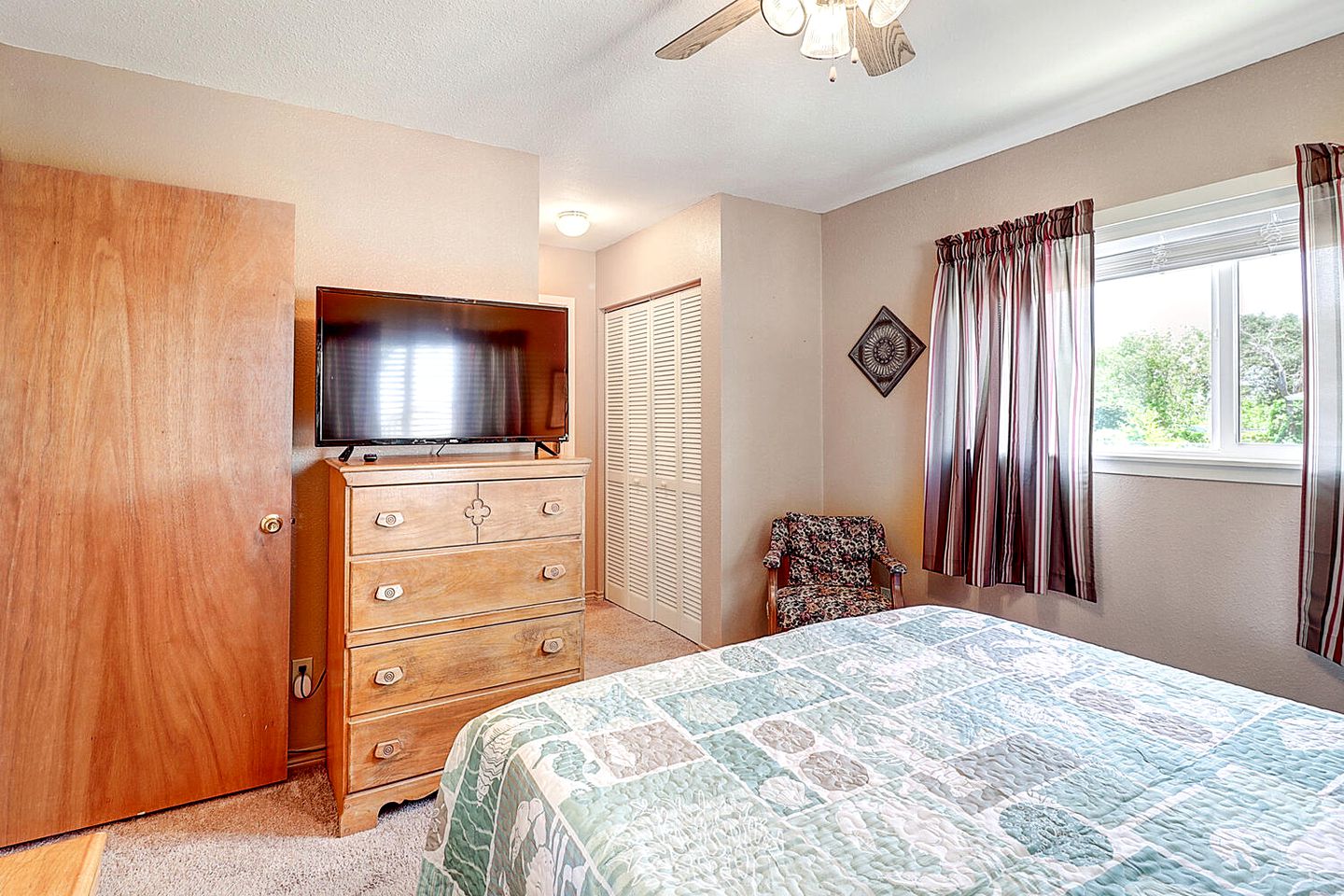 Great Family Cabin with Fire Pit Perfect for Outdoor Activities in Rockport, Texas
