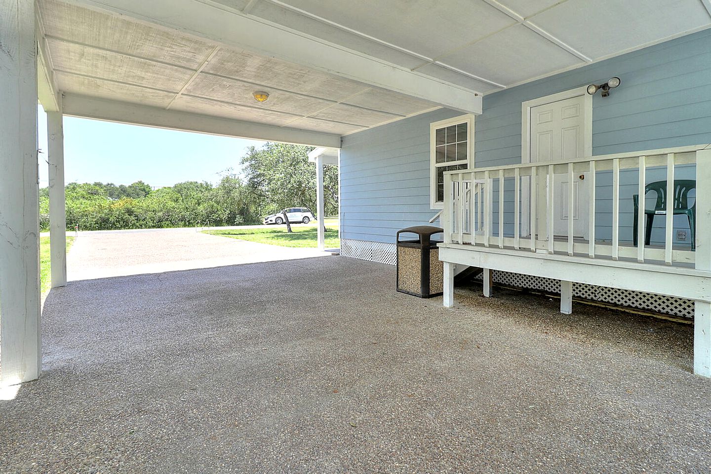 Great Family Cabin with Fire Pit Perfect for Outdoor Activities in Rockport, Texas