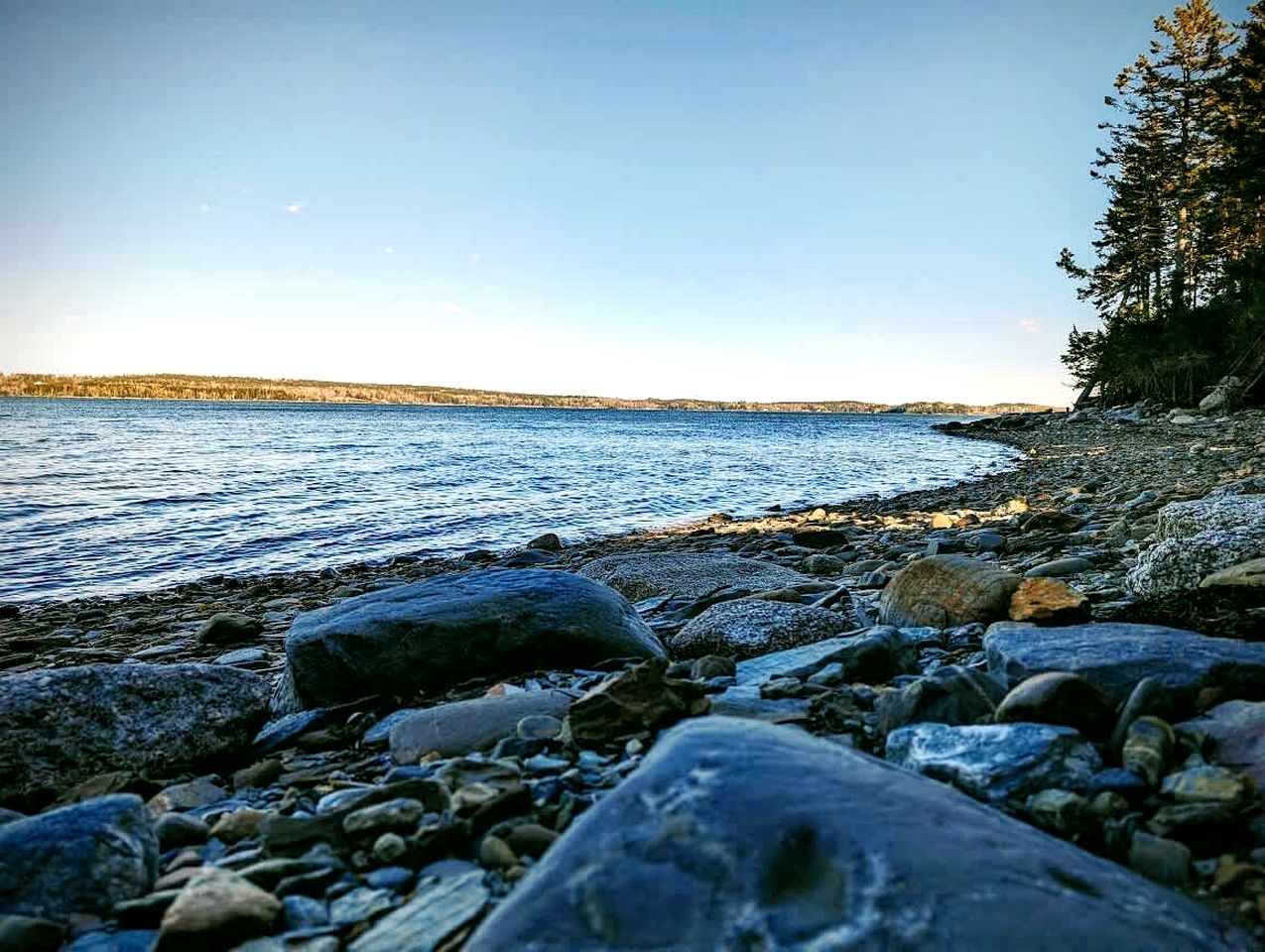 Oceanfront Cottage with Fire Pit & Direct Water Access Near Acadia National Park in Hancock, Maine