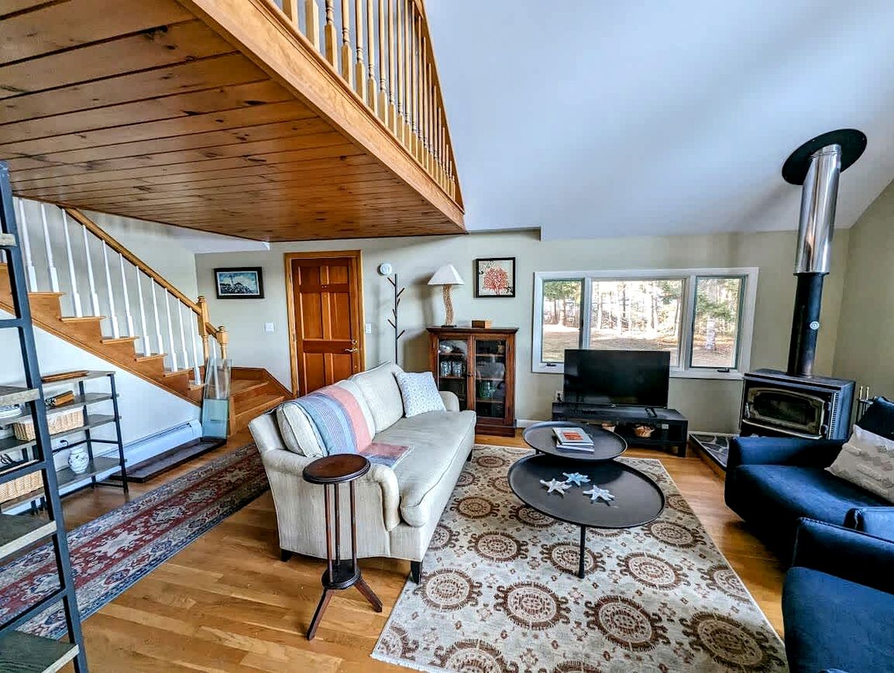 Oceanfront Cottage with Fire Pit & Direct Water Access Near Acadia National Park in Hancock, Maine