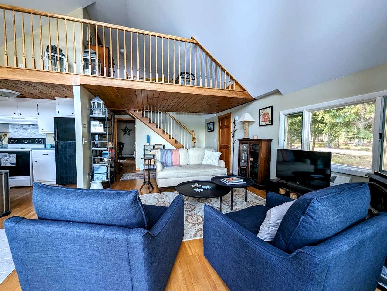 Oceanfront Cottage with Fire Pit & Direct Water Access Near Acadia National Park in Hancock, Maine