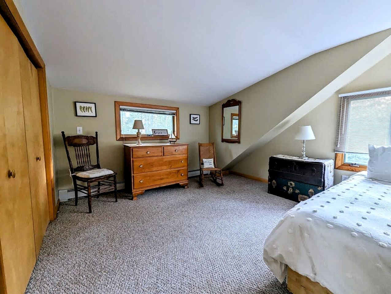 Oceanfront Cottage with Fire Pit & Direct Water Access Near Acadia National Park in Hancock, Maine