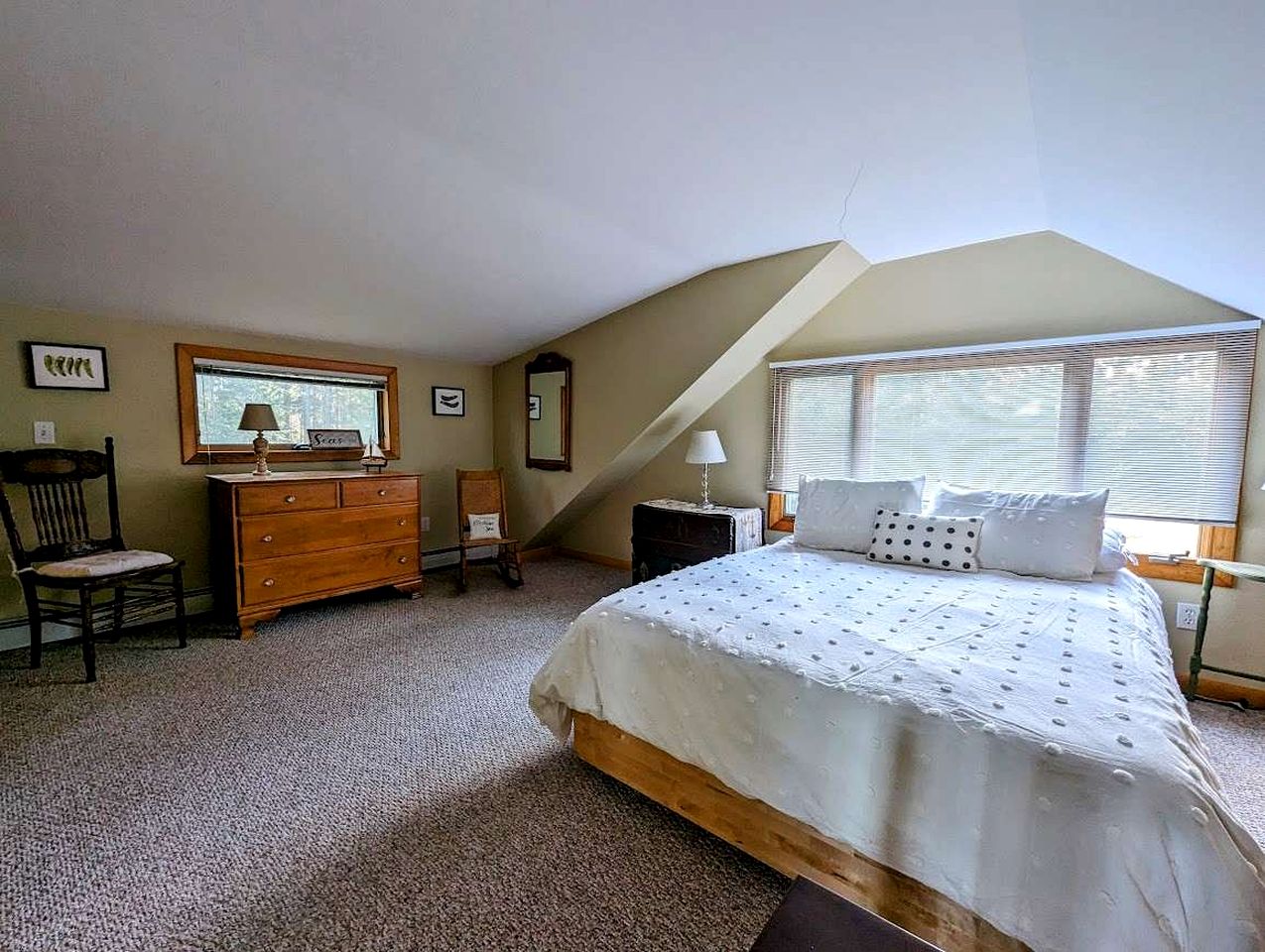 Oceanfront Cottage with Fire Pit & Direct Water Access Near Acadia National Park in Hancock, Maine