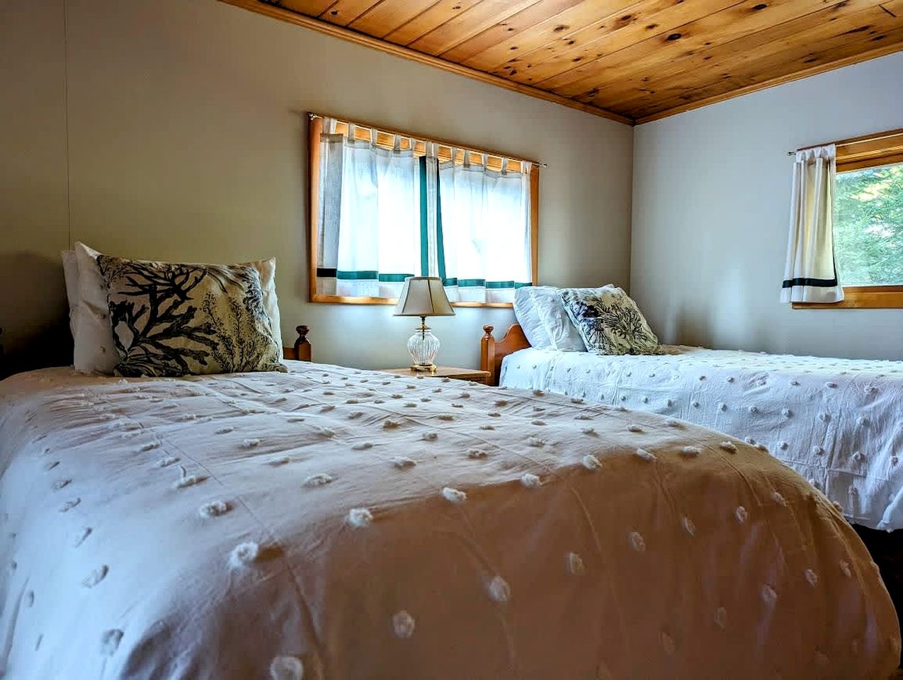 Oceanfront Cottage with Fire Pit & Direct Water Access Near Acadia National Park in Hancock, Maine