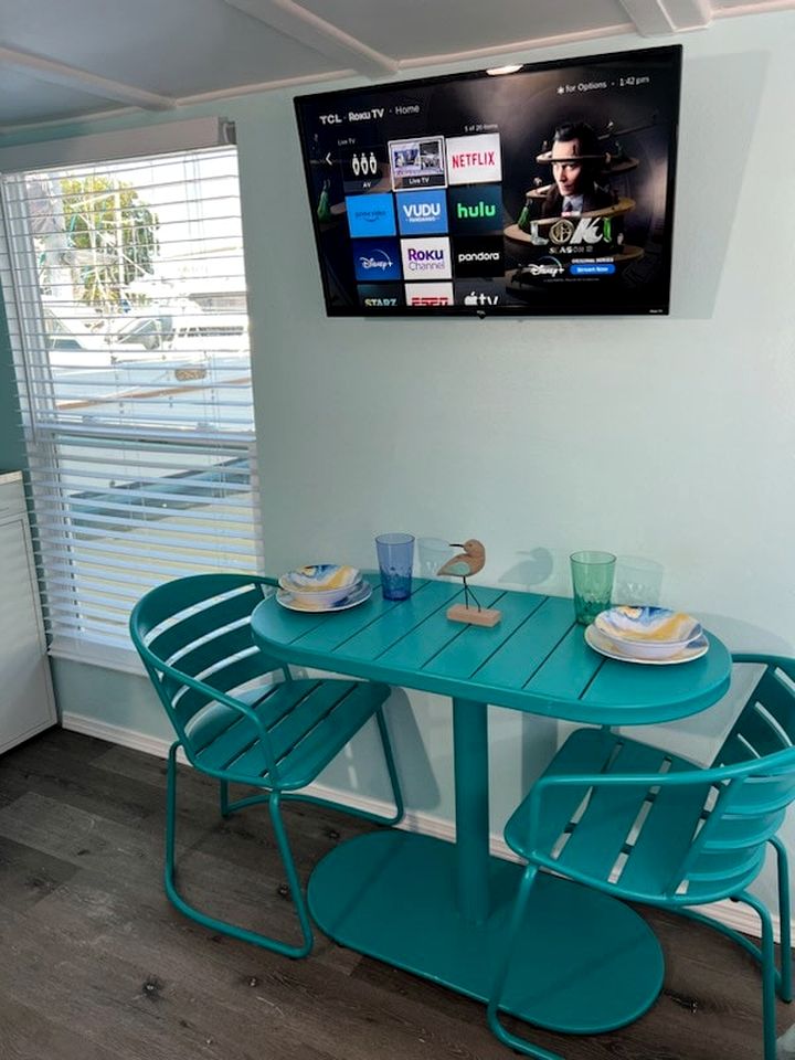 Pet-Friendly Equipped Boat Rental with Private Rooftop Deck and Views in Florida