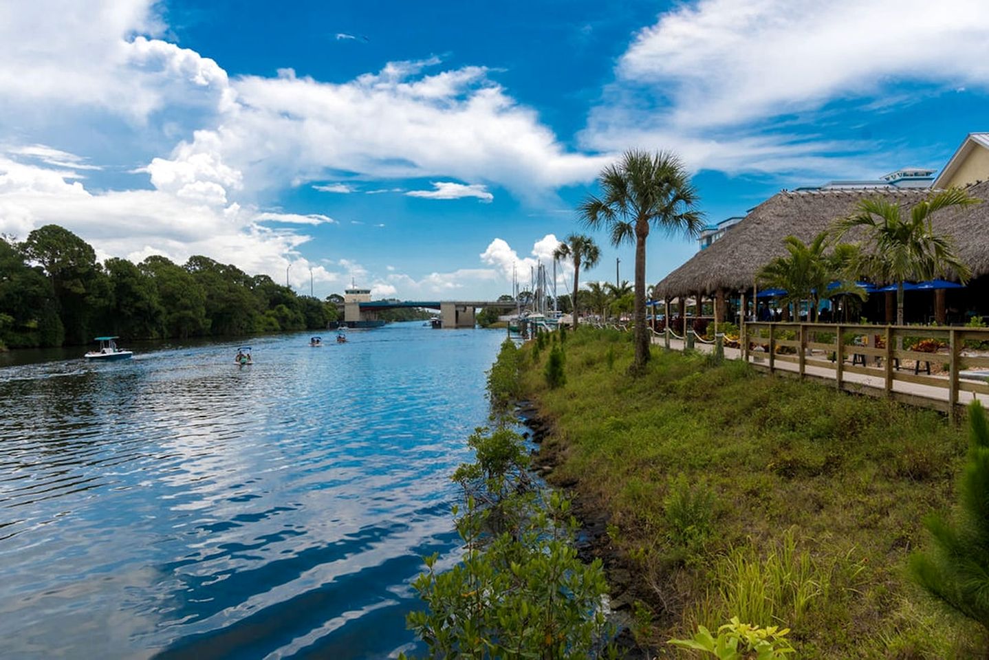 Pet-Friendly Equipped Boat Rental with Private Rooftop Deck and Views in Florida