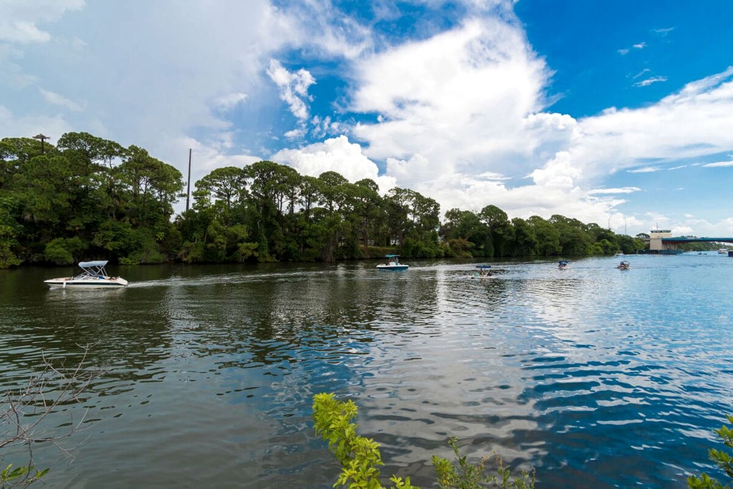 Pet-Friendly Equipped Boat Rental with Private Rooftop Deck and Views in Florida