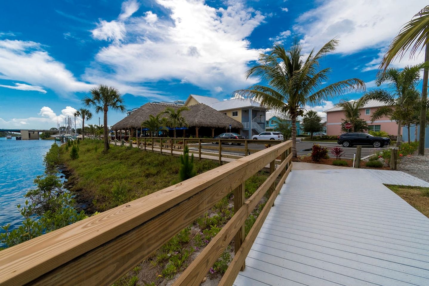 Pet-Friendly Equipped Boat Rental with Private Rooftop Deck and Views in Florida