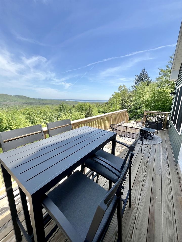 Beautiful Modern Cottage with Stunning Natural Views in Sebago, Maine