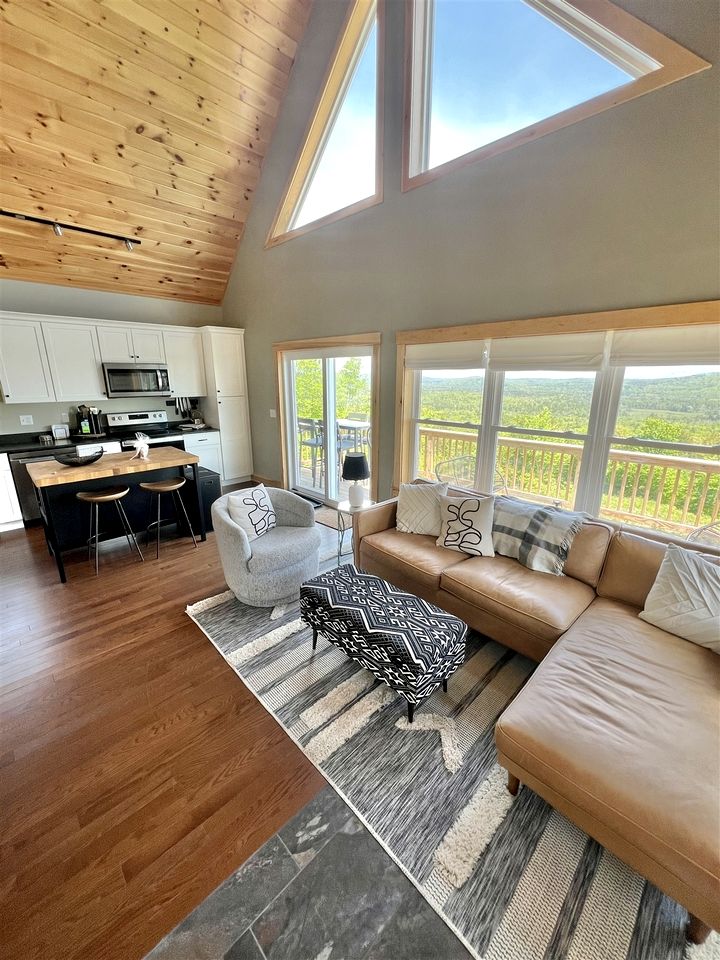 Beautiful Modern Cottage with Stunning Natural Views in Sebago, Maine