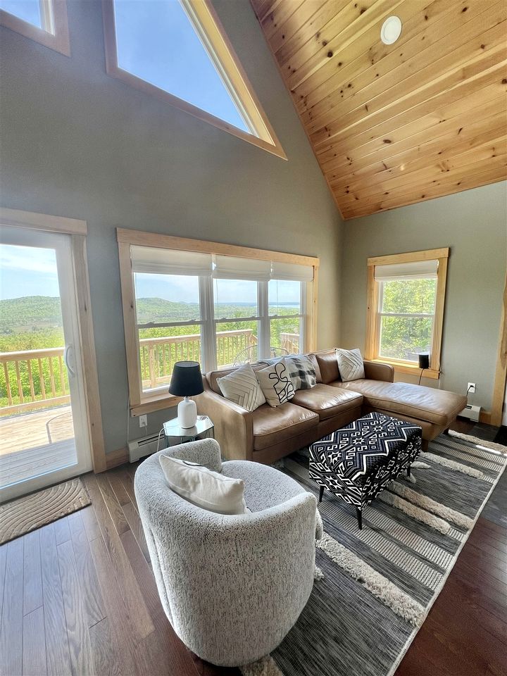 Beautiful Modern Cottage with Stunning Natural Views in Sebago, Maine