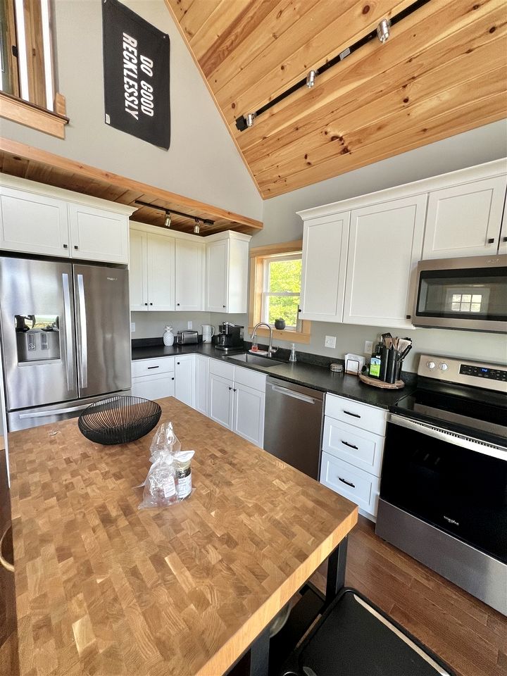 Beautiful Modern Cottage with Stunning Natural Views in Sebago, Maine