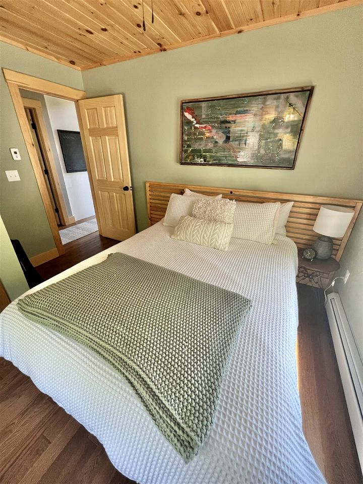 Beautiful Modern Cottage with Stunning Natural Views in Sebago, Maine