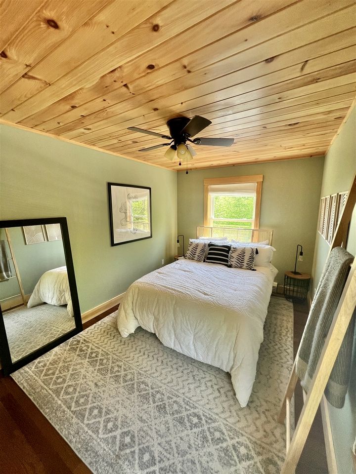 Beautiful Modern Cottage with Stunning Natural Views in Sebago, Maine
