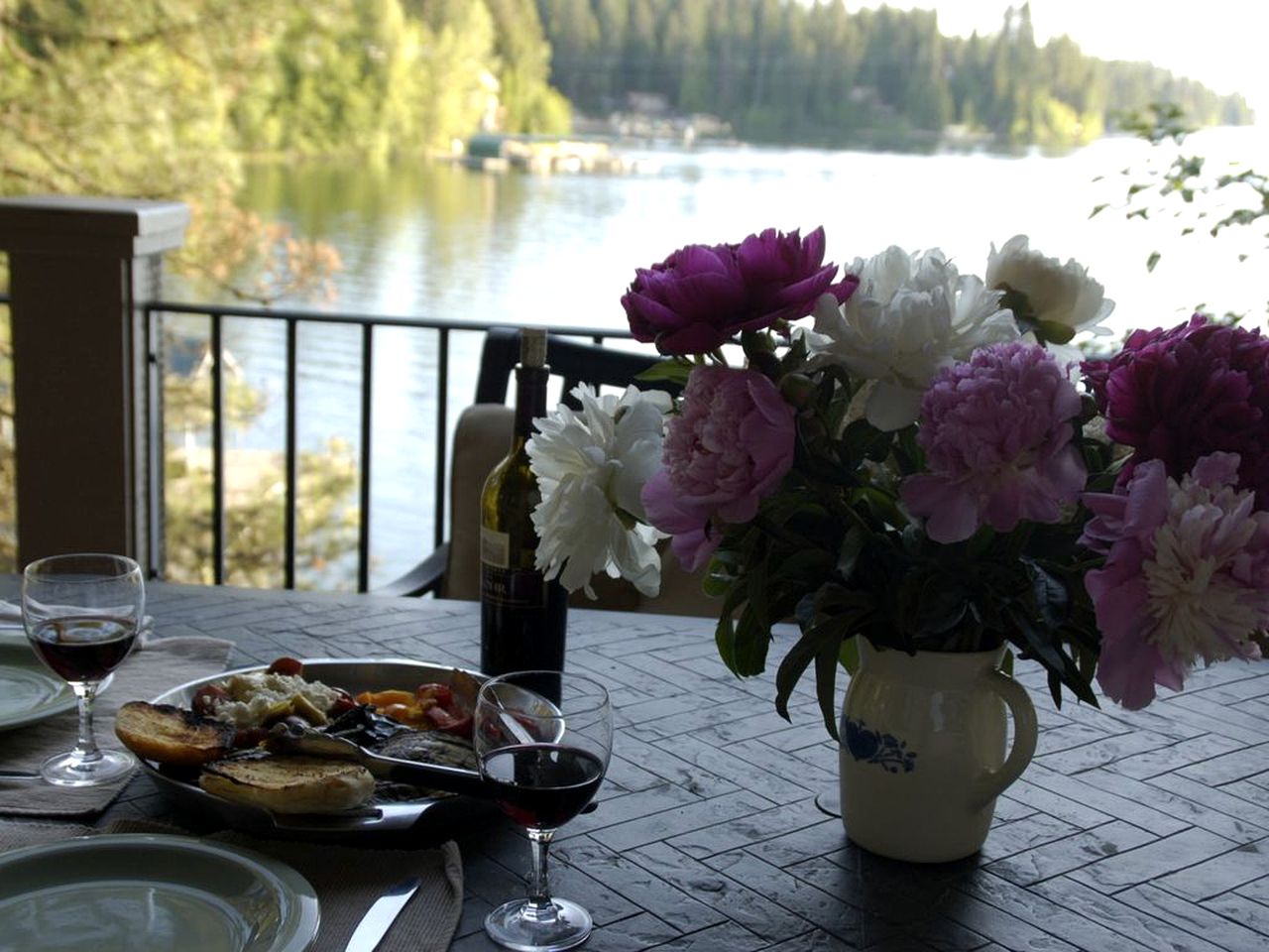 Secluded and Spacious Family Cabin Rental on Hayden Lake, Idaho