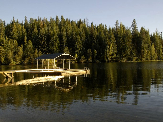 Cabins (Hayden, Idaho, United States)