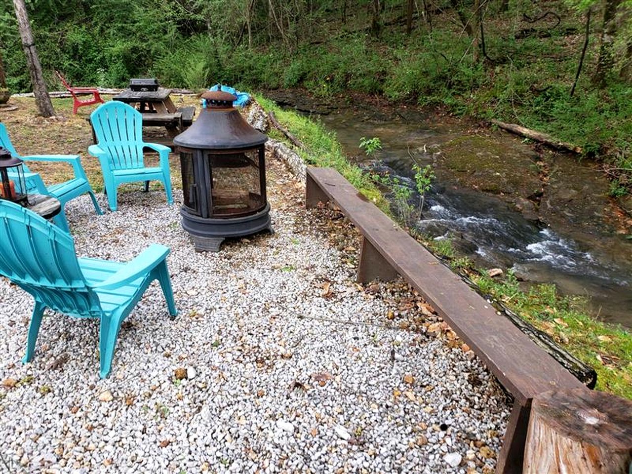 Secluded Bell Tent with Outdoor Shower and Deck in Alabama