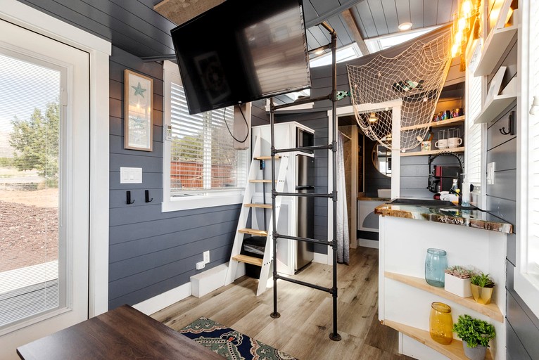 Tree Houses (United States of America, Apple Valley, Utah)