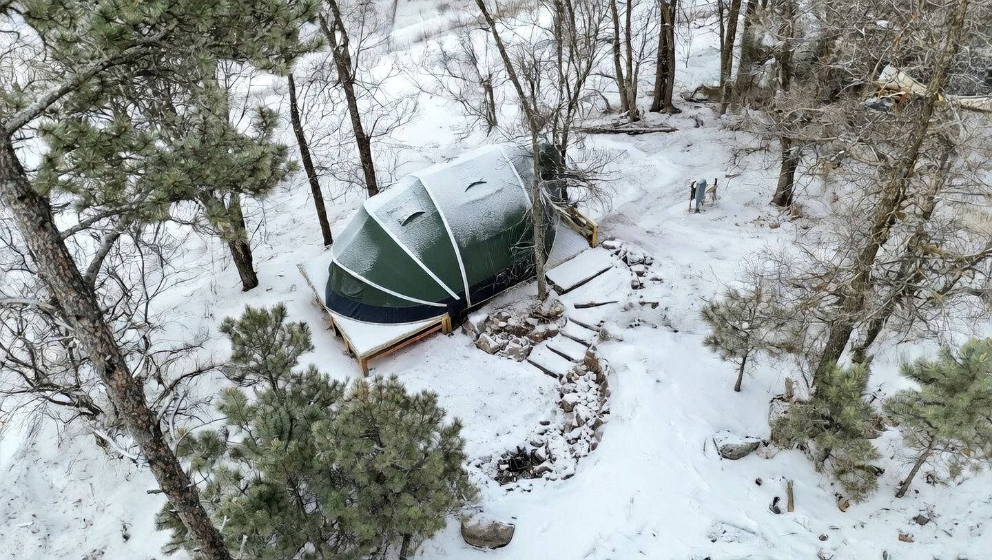 Secluded Boutique Glamping Retreat with Forest Views Near Mount Rushmore, Black Hills SD