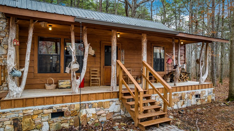 Cabins (United States of America, Mentone, Alabama)