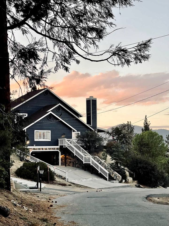 Secluded Cabin with Breathtaking Lake Views and Foosball Table in Big Bear Lake, California