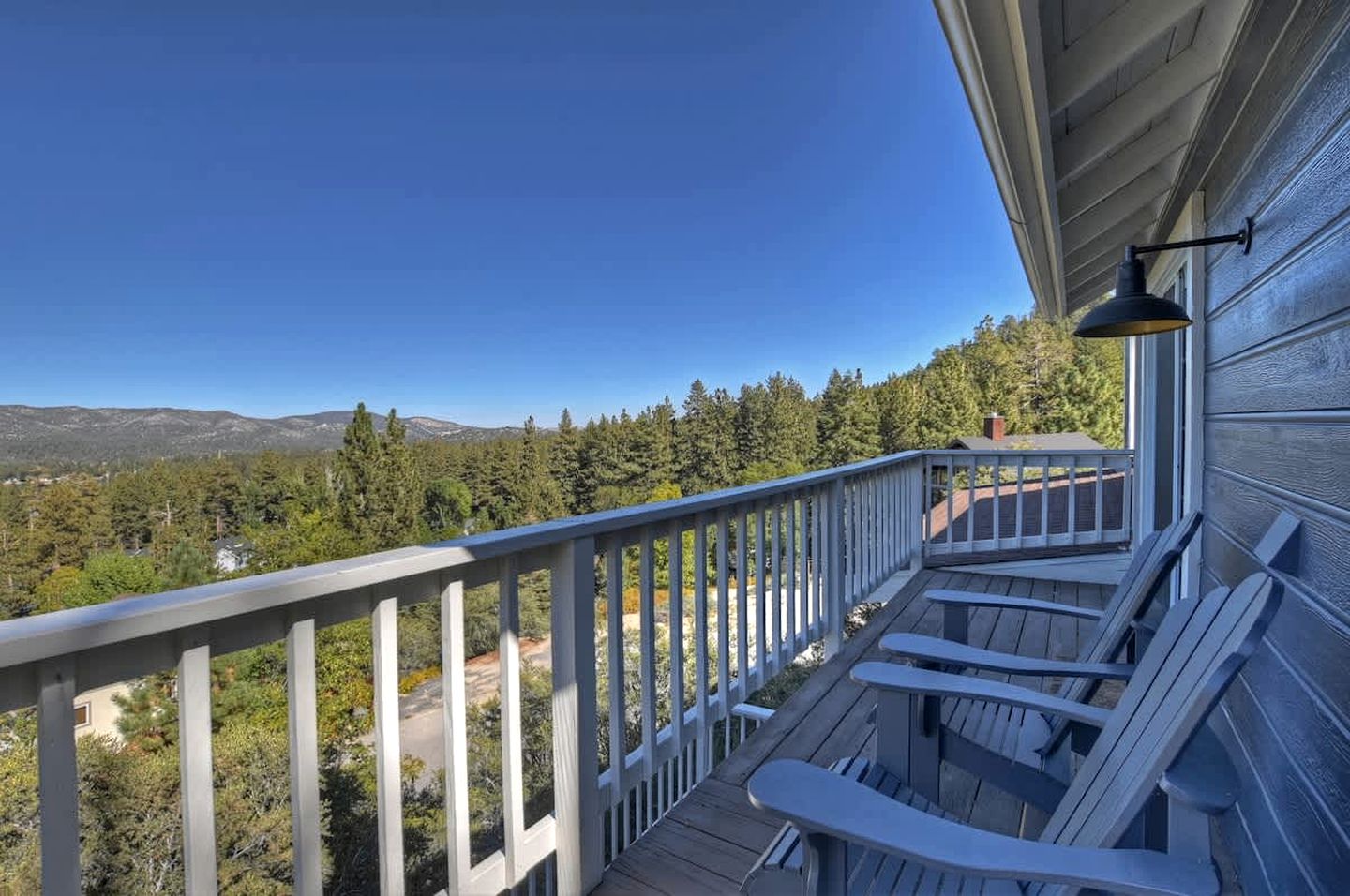 Secluded Cabin with Breathtaking Lake Views and Foosball Table in Big Bear Lake, California