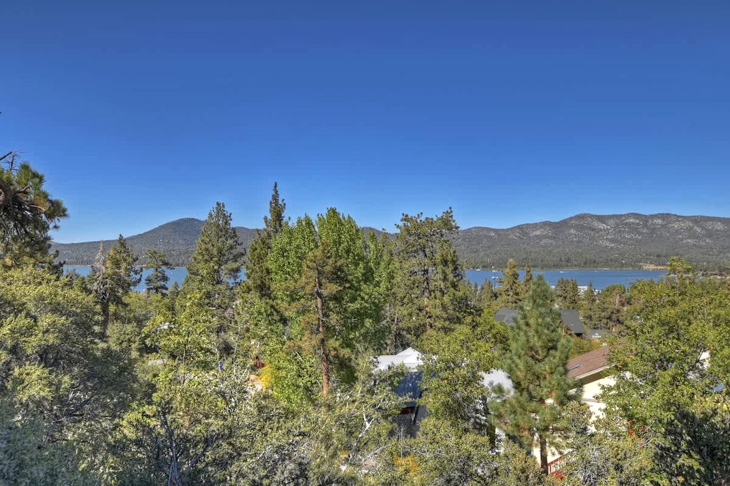 Secluded Cabin with Breathtaking Lake Views and Foosball Table in Big Bear Lake, California