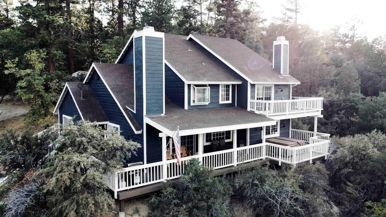 Cabins (United States of America, Big Bear Lake, California)