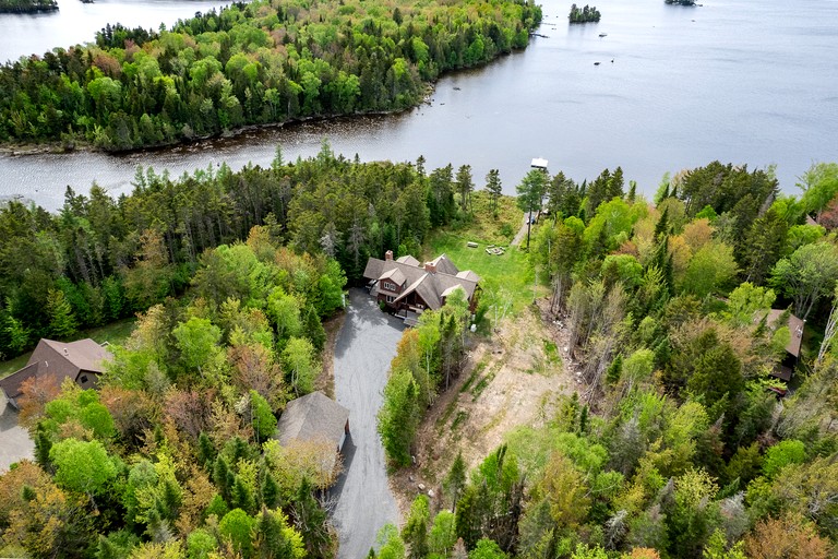 Cabins (United States of America, Lily Bay Township, Maine)