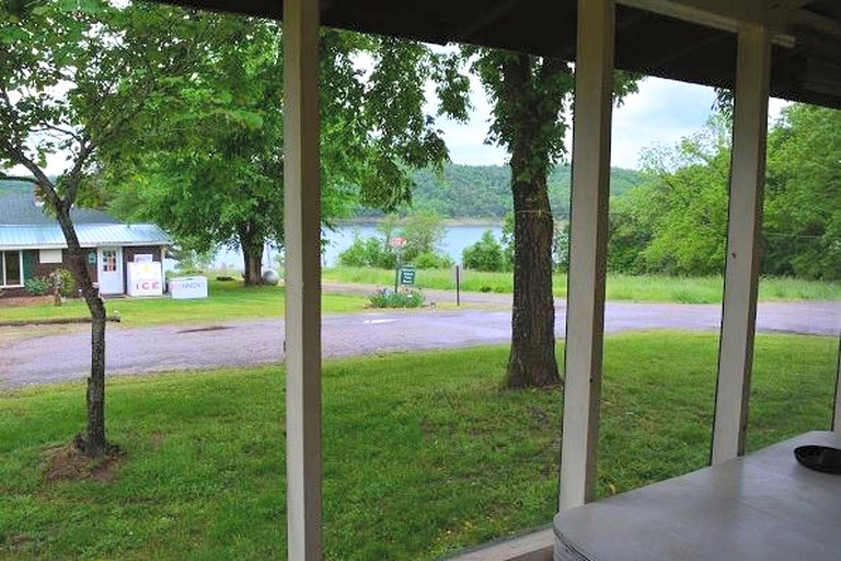 NOLAND POINT RESORT, Cabins 42851, Theodosia, United States of America