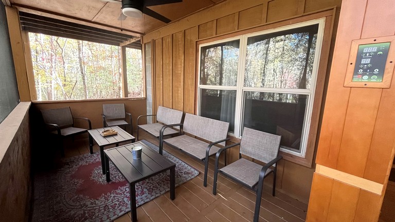 Cabins (United States of America, Cleveland, Georgia)