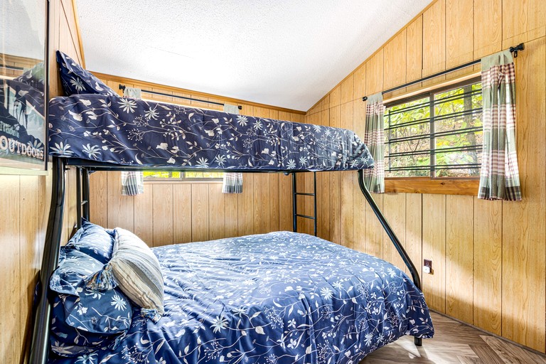 Cabins (United States of America, Berkeley Springs , West Virginia)