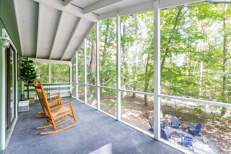 Cabins (United States of America, Berkeley Springs , West Virginia)