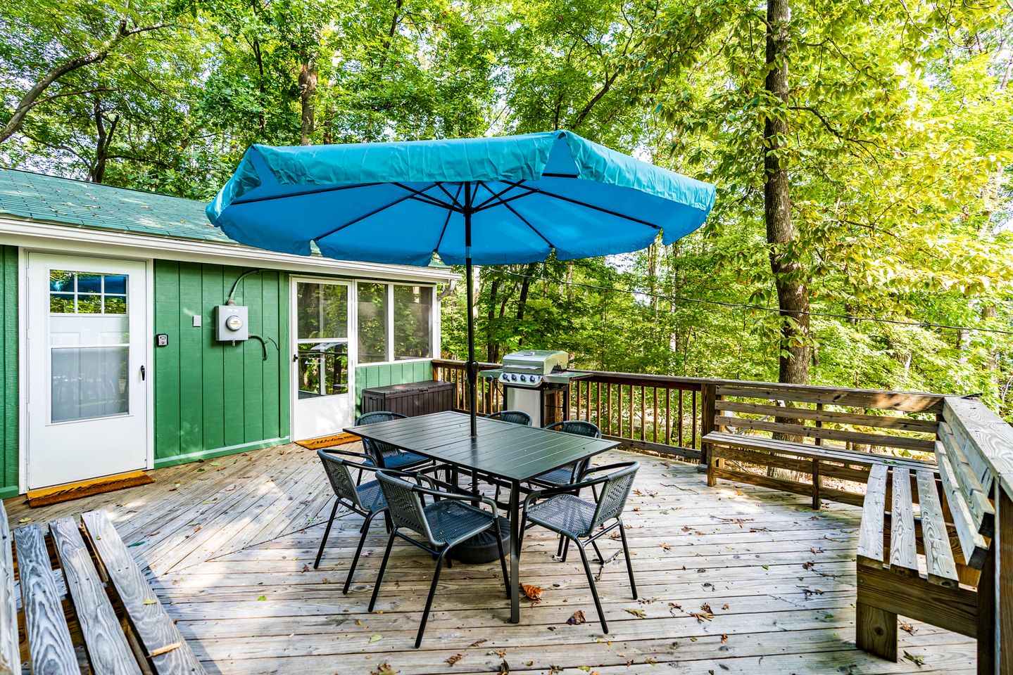 Secluded and Spacious Cabin Newly Renovated with Hot Tub, Fire Pit, Deck and Grill - the Perfect Getaway in Berkeley Springs, WV