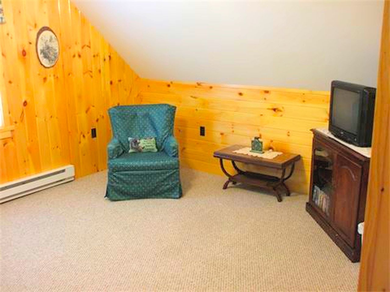 Secluded Cabin Nestled in the Mountains near the Tioga State Forest, Pennsylvania