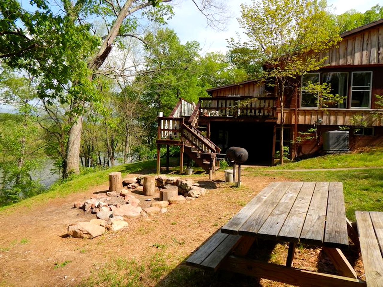 Secluded Cabin Rental for a Large Group Getaway on the Shenandoah River near Luray, Virginia