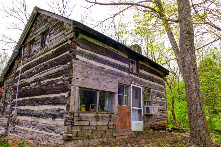 Cabins (Okeana, Ohio, United States)